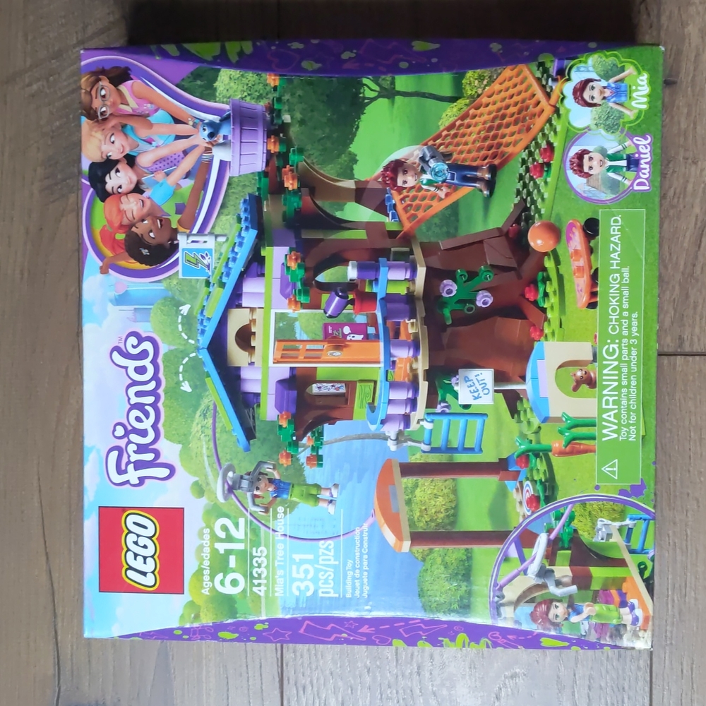 Brand New! Discontinued Lego Friends Mia's Tree House (Lego 41335)